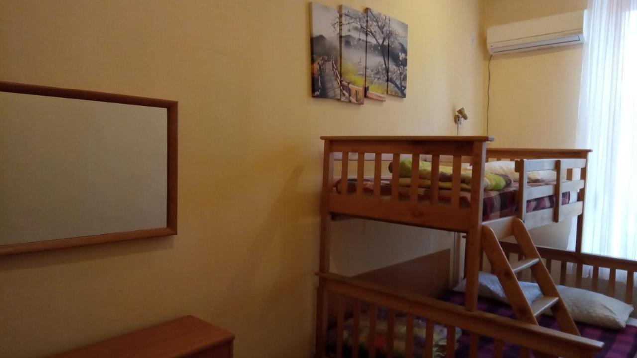 Vishnya Hostel Dnipro Luaran gambar