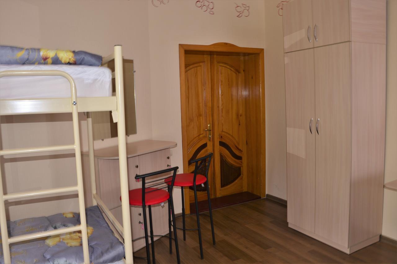 Vishnya Hostel Dnipro Luaran gambar