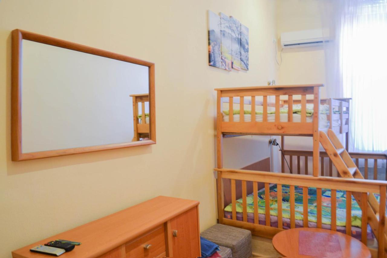 Vishnya Hostel Dnipro Luaran gambar